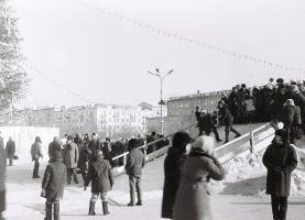 Новогодняя горка на пл. Ленина