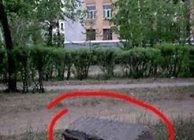 Площадь Декабристов (артефакты)